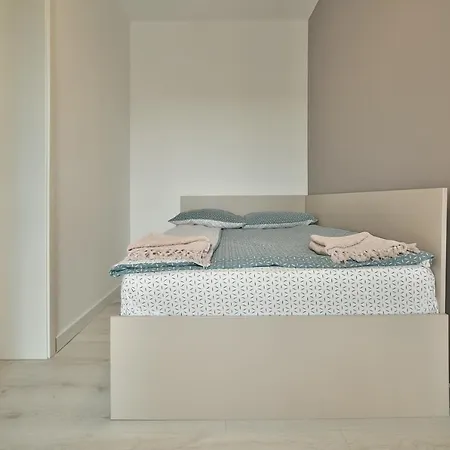 Апартаменти Ada Homes B6 *
